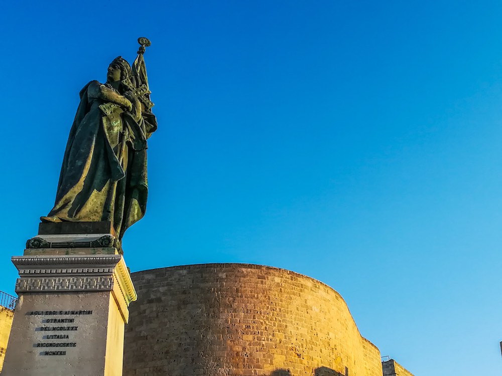 Monument to the Martyrs of Otranto on the Promenade of the Heroes Apulia guided tours