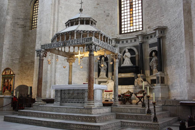 Interior of the Basilica of San Nicola di Bari. Presbytery