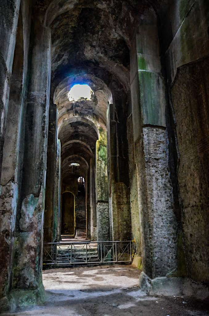access stairs to the Piscina Mirabilis Italy roman empire architecture building design