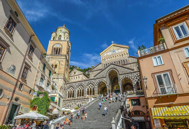 the duomo in Amalfi guided tours