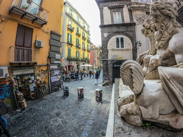 guided tours historical center naples southern italy