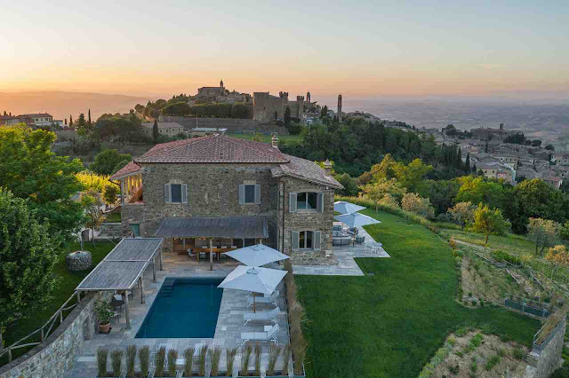 provate exclusive villas for rent in Montalcino agency