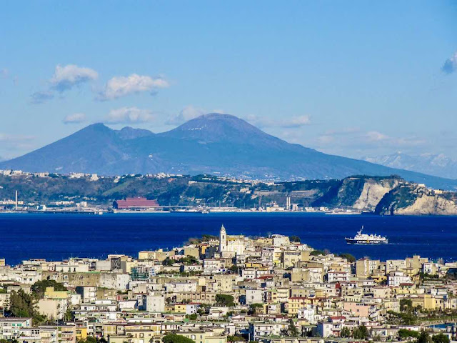 Is one of most stunning regions of Italy. A right place for people who loves nature, arts, architecture and archaeology